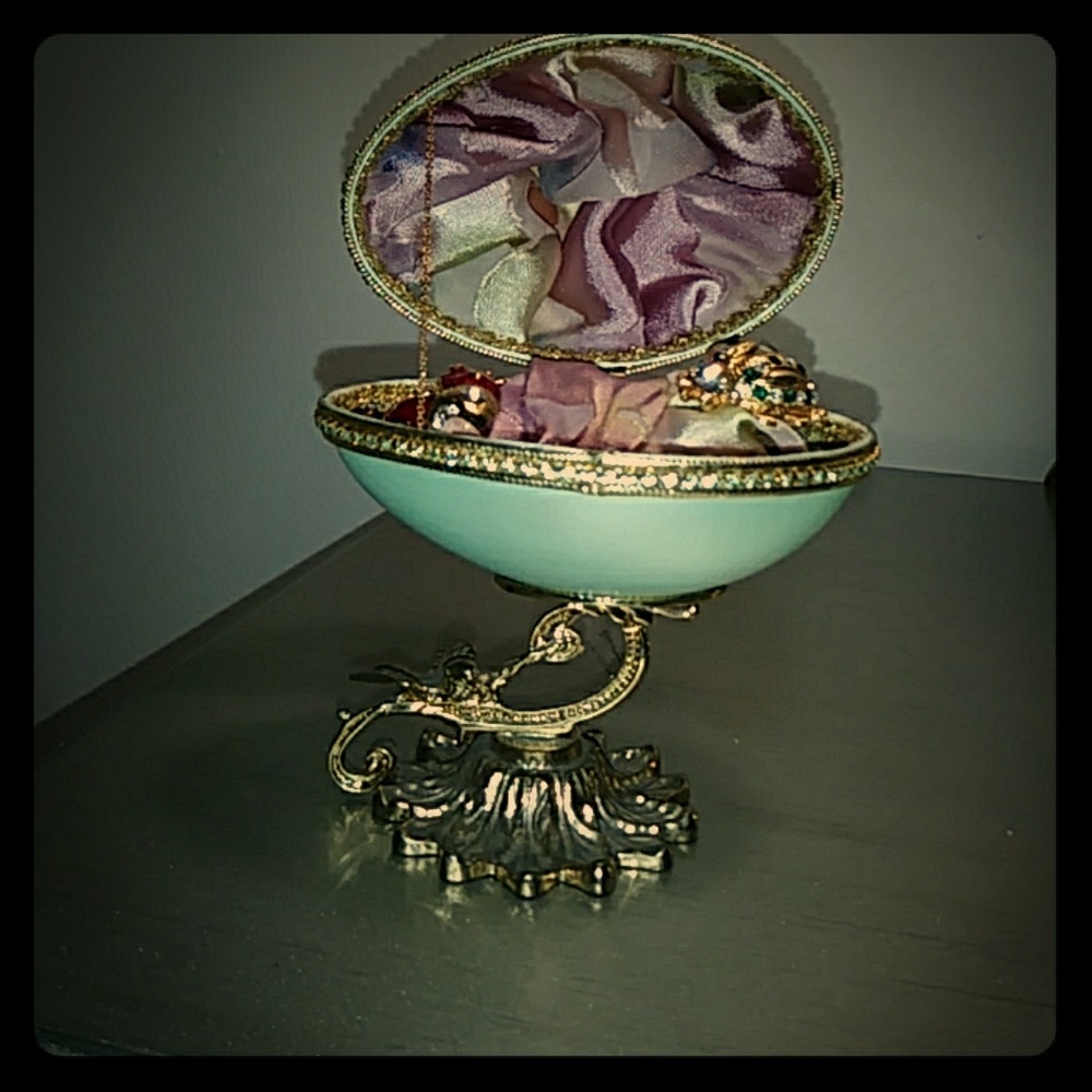 Pendant Egg